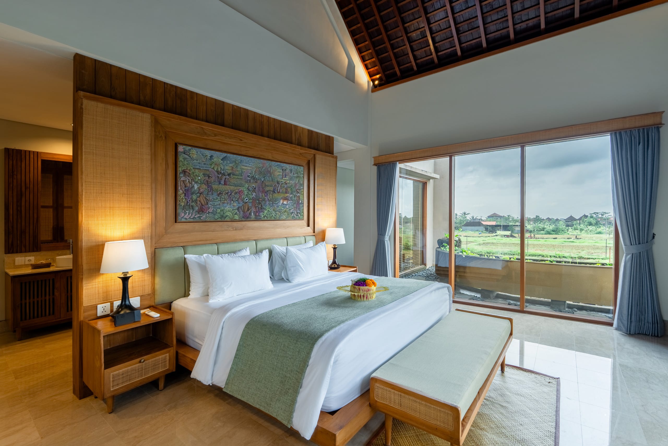 A Huge Ubud Private Pool Villa - Living Room