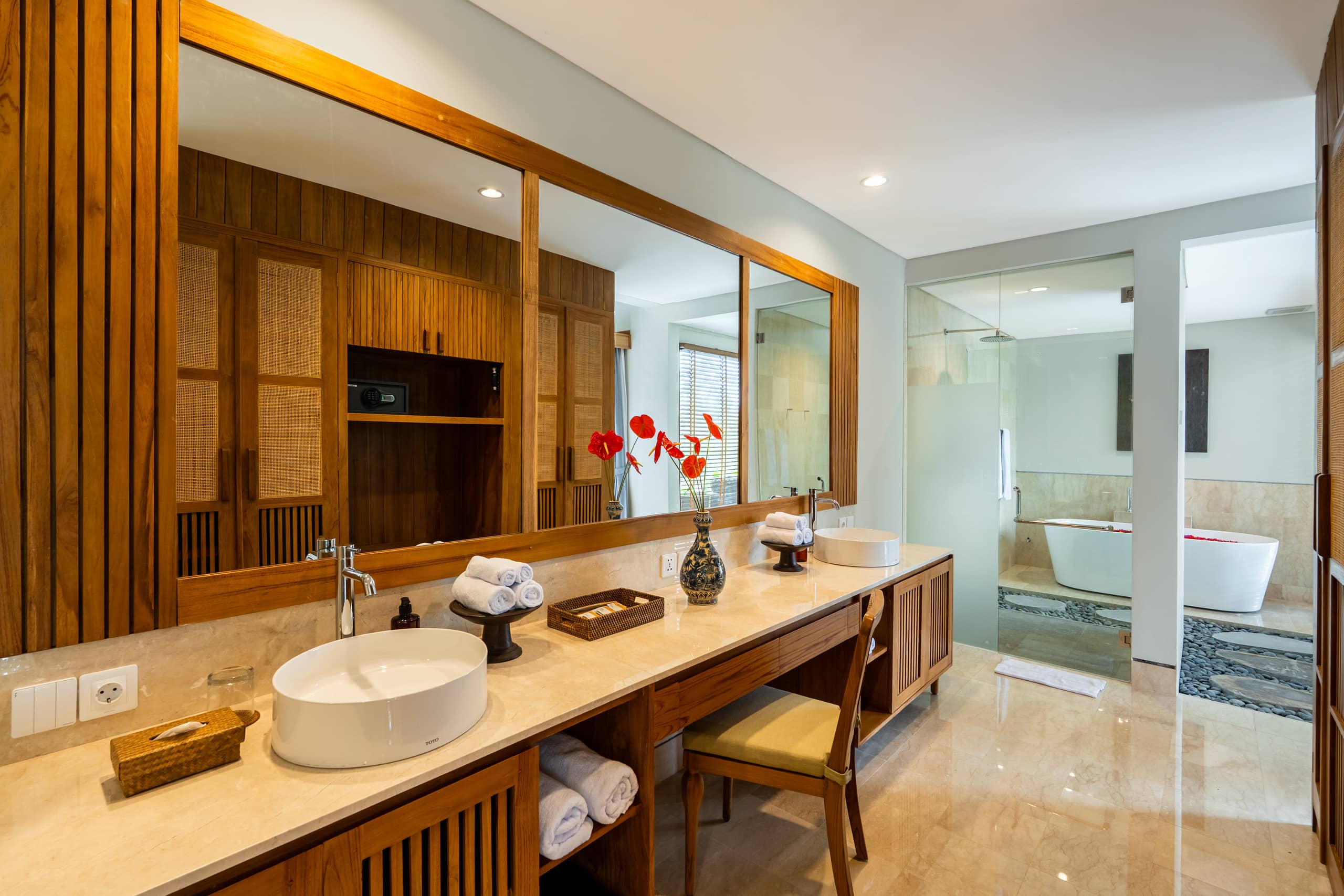 A Huge Ubud Private Pool Villa - Living Room 30