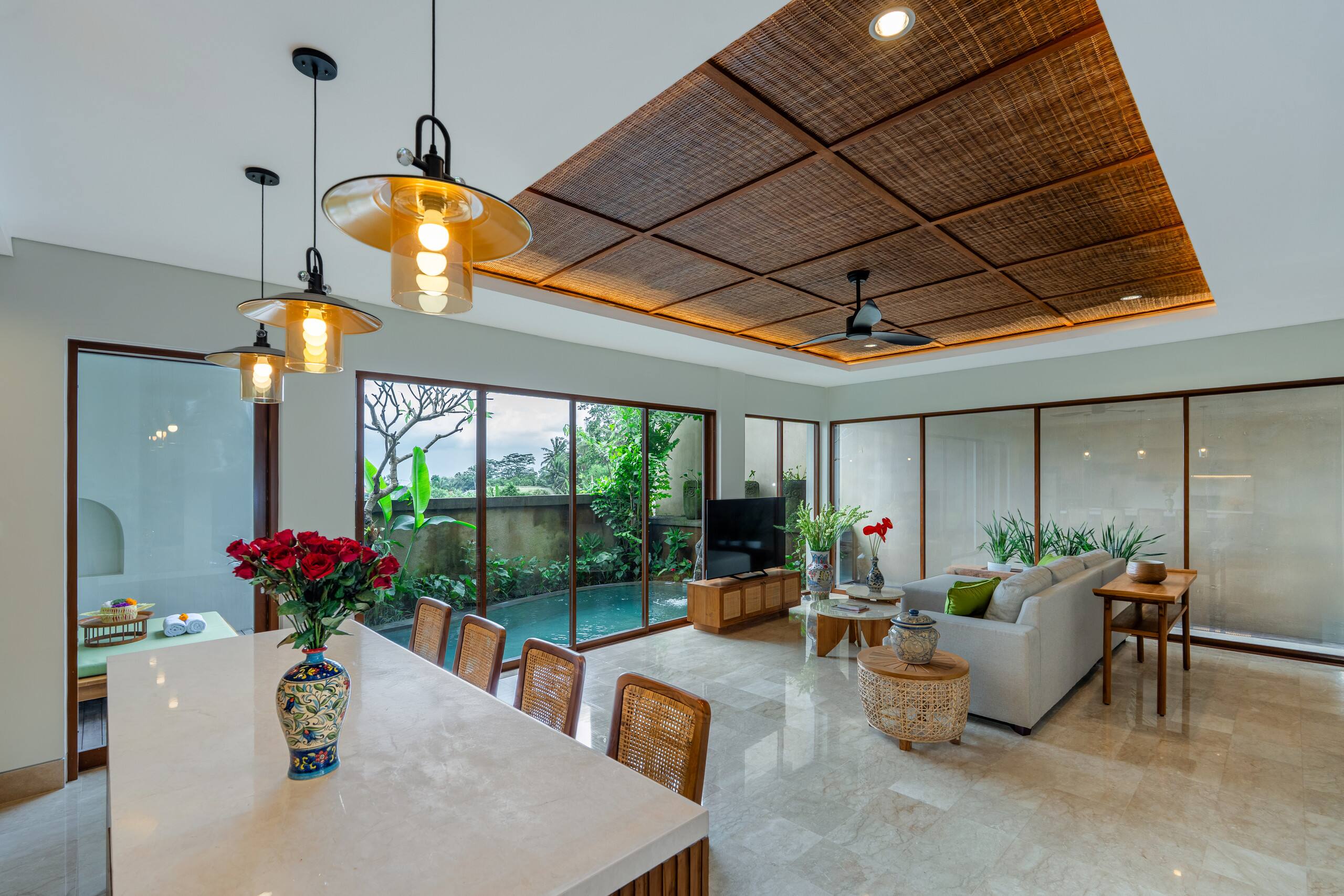 A Huge Ubud Private Pool Villa - Living Room — photo 5