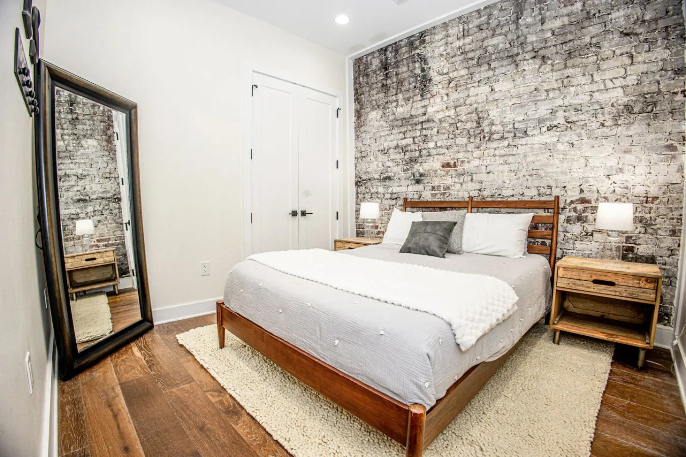 High-End Historic Loft Premium DT Stay 9
