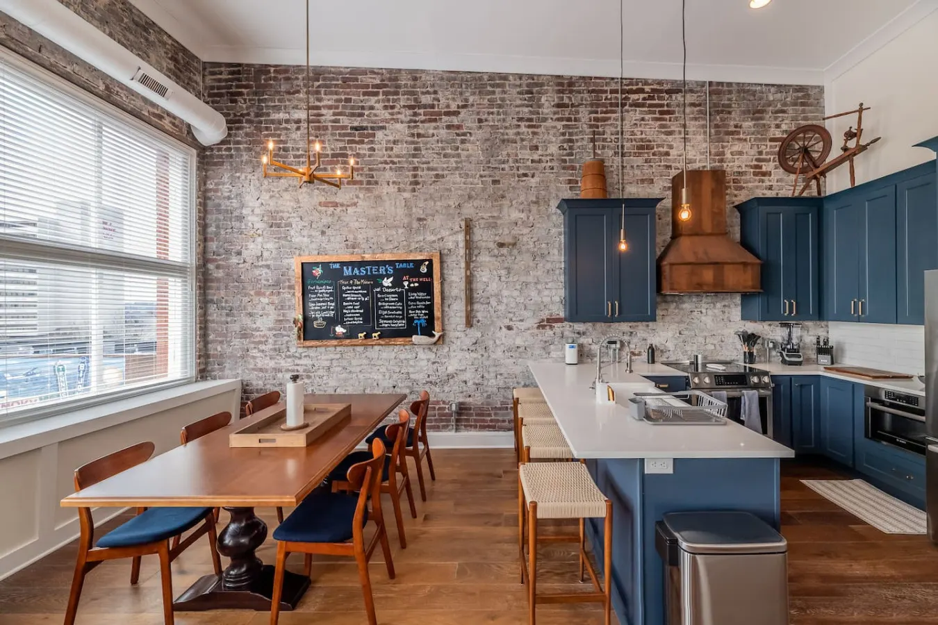 High-End Historic Loft Premium DT Stay 11