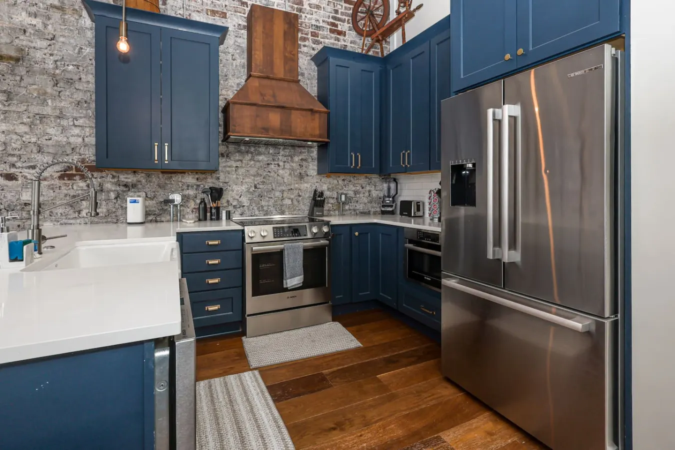 High-End Historic Loft Premium DT Stay 13