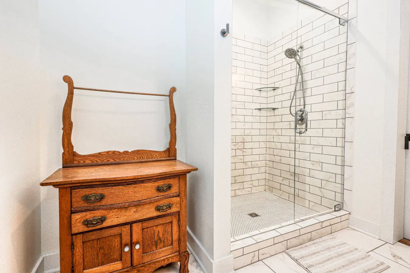High-End Historic Loft Premium DT Stay 16