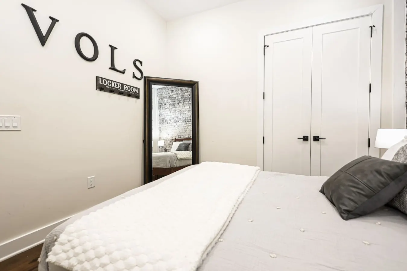 High-End Historic Loft Premium DT Stay 20