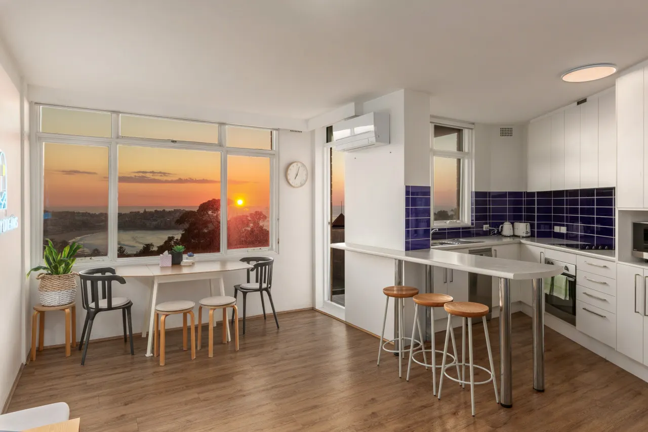 Endless Views by Sydney Dreams + Parking 15