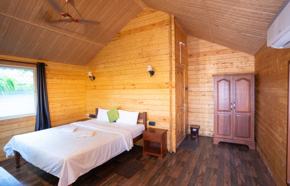 Beachside Cottage | Steps from Goa's Quiet Shore 10