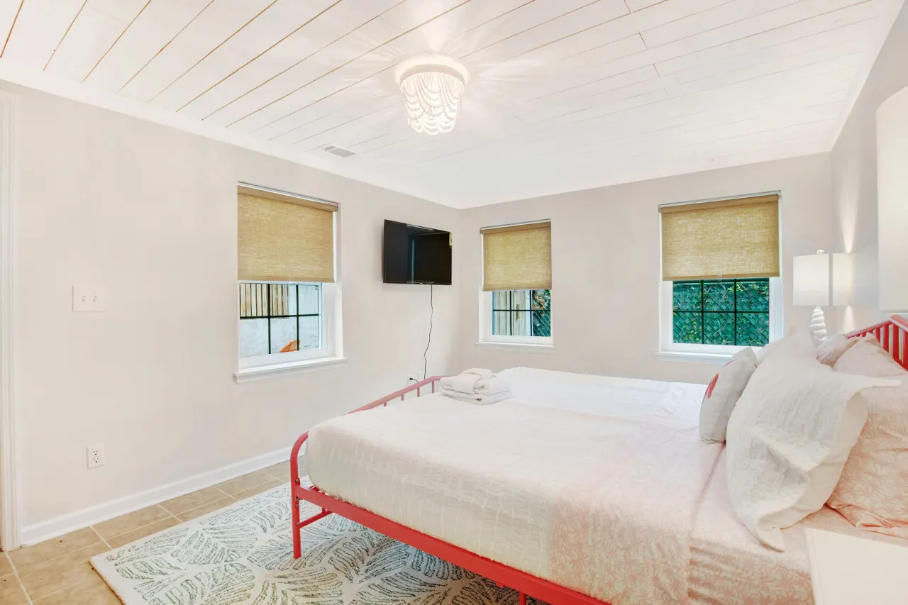 Salt Gypsy Unit B: Expansive Outdoor Space w Pool 19