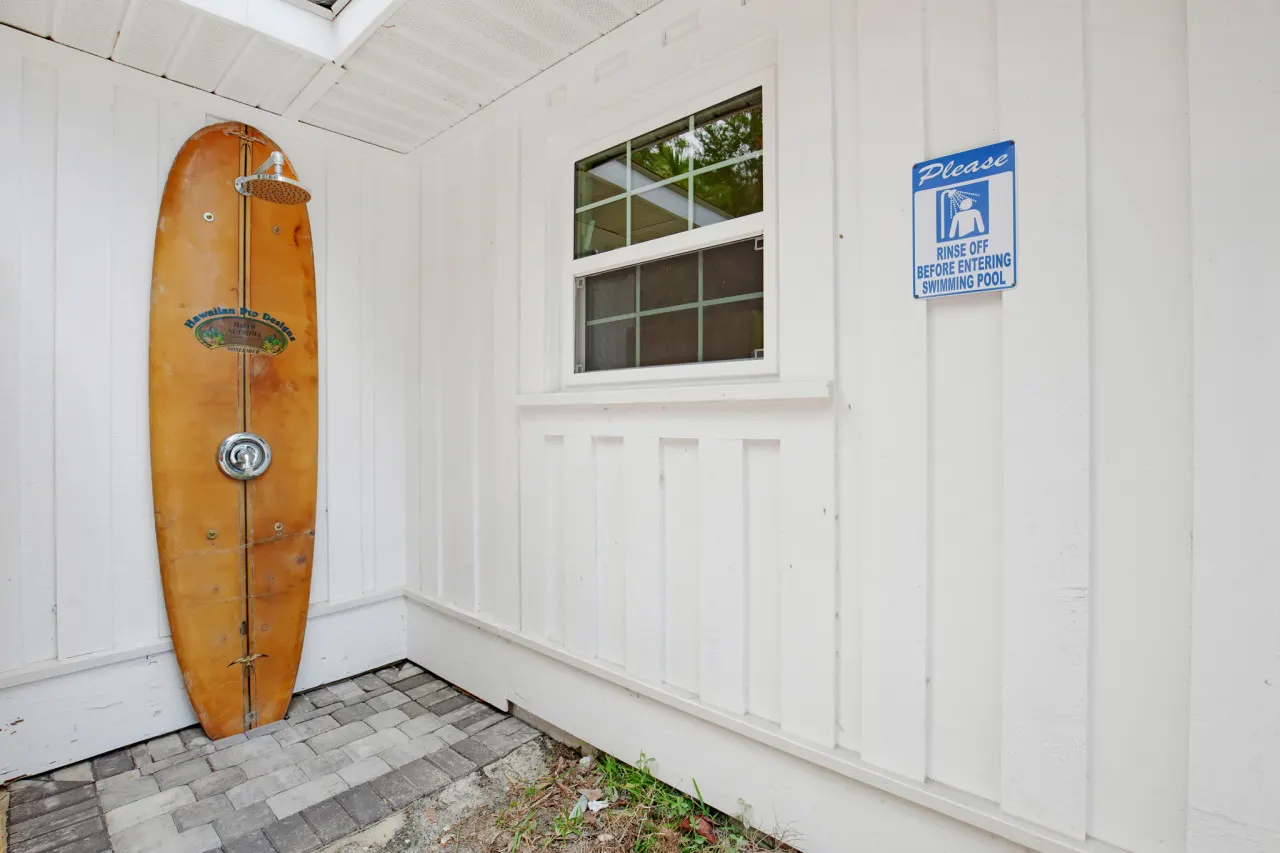 Salt Gypsy Unit B: Expansive Outdoor Space w Pool — photo 4