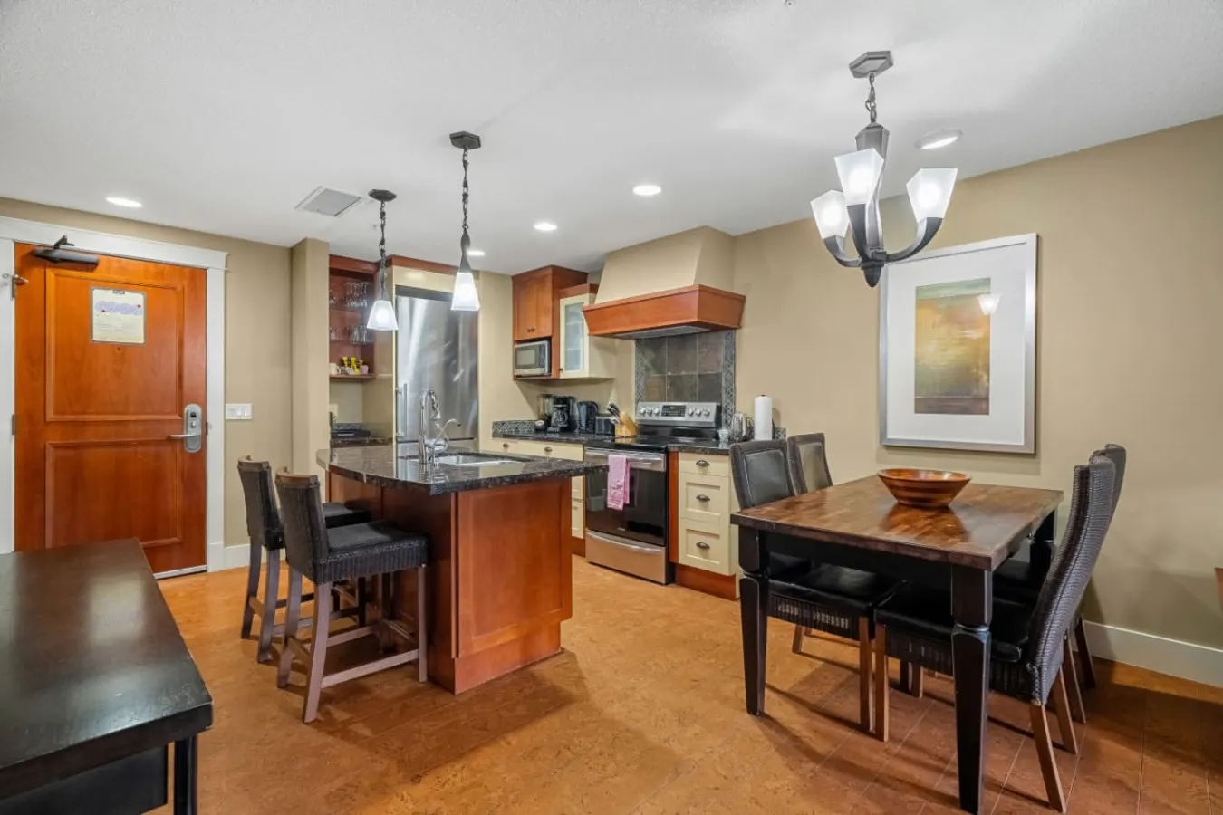 Fireplace Suite with Hot Tub & National Park Pass 15