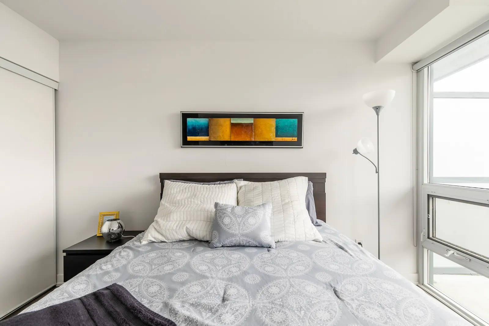 Modern Stylish 1BR Trendy King East 12
