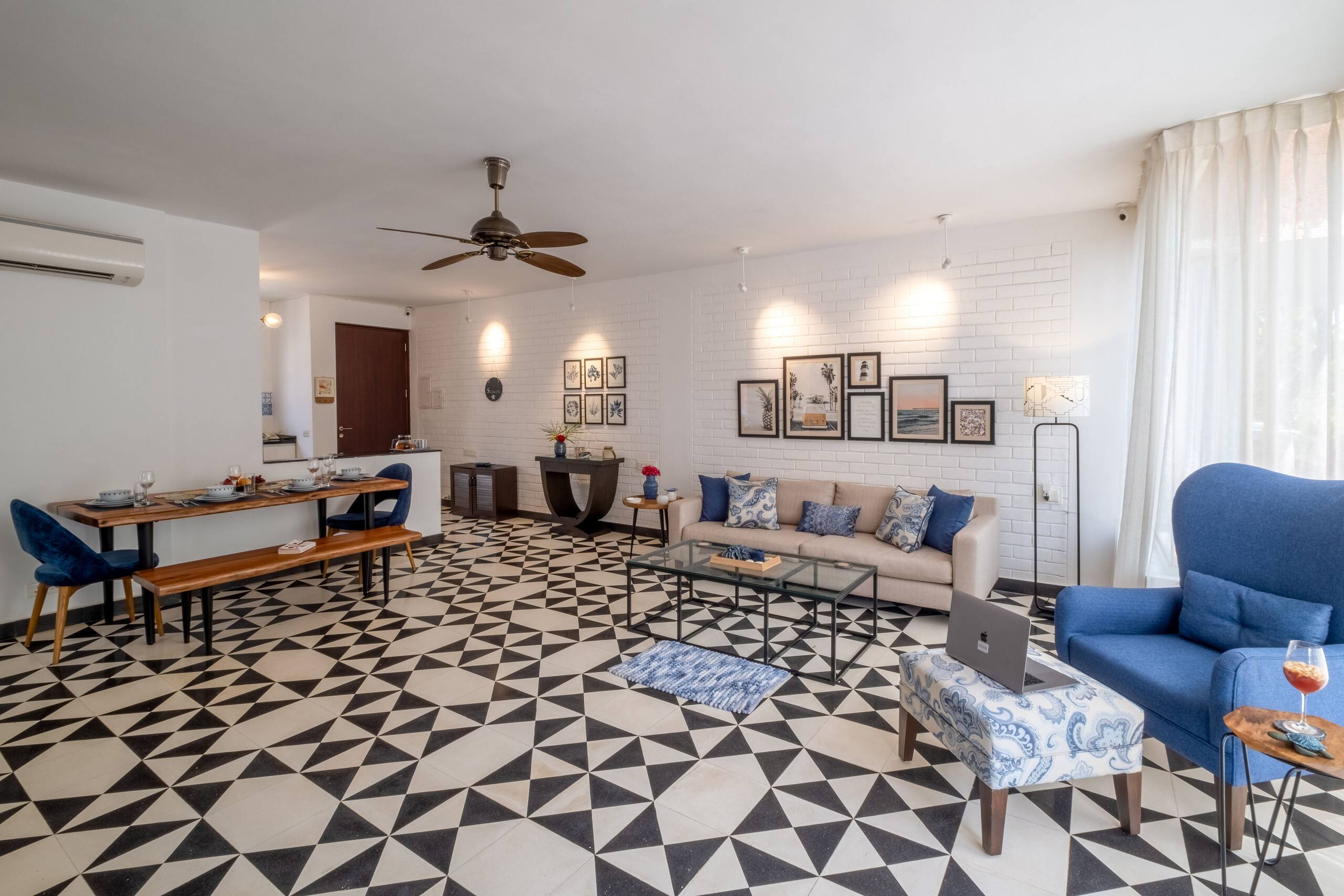 ElArbol |Minimalist 2bhk |Pvt Balcony |AC 10
