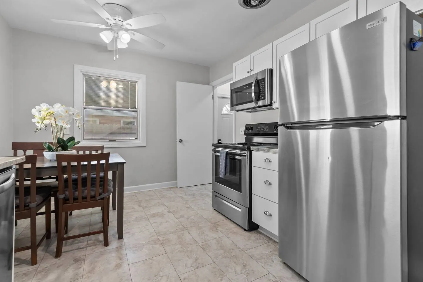 Comfy 3BR Sleeps 7 Mins to DT Lambeau 25 min 10