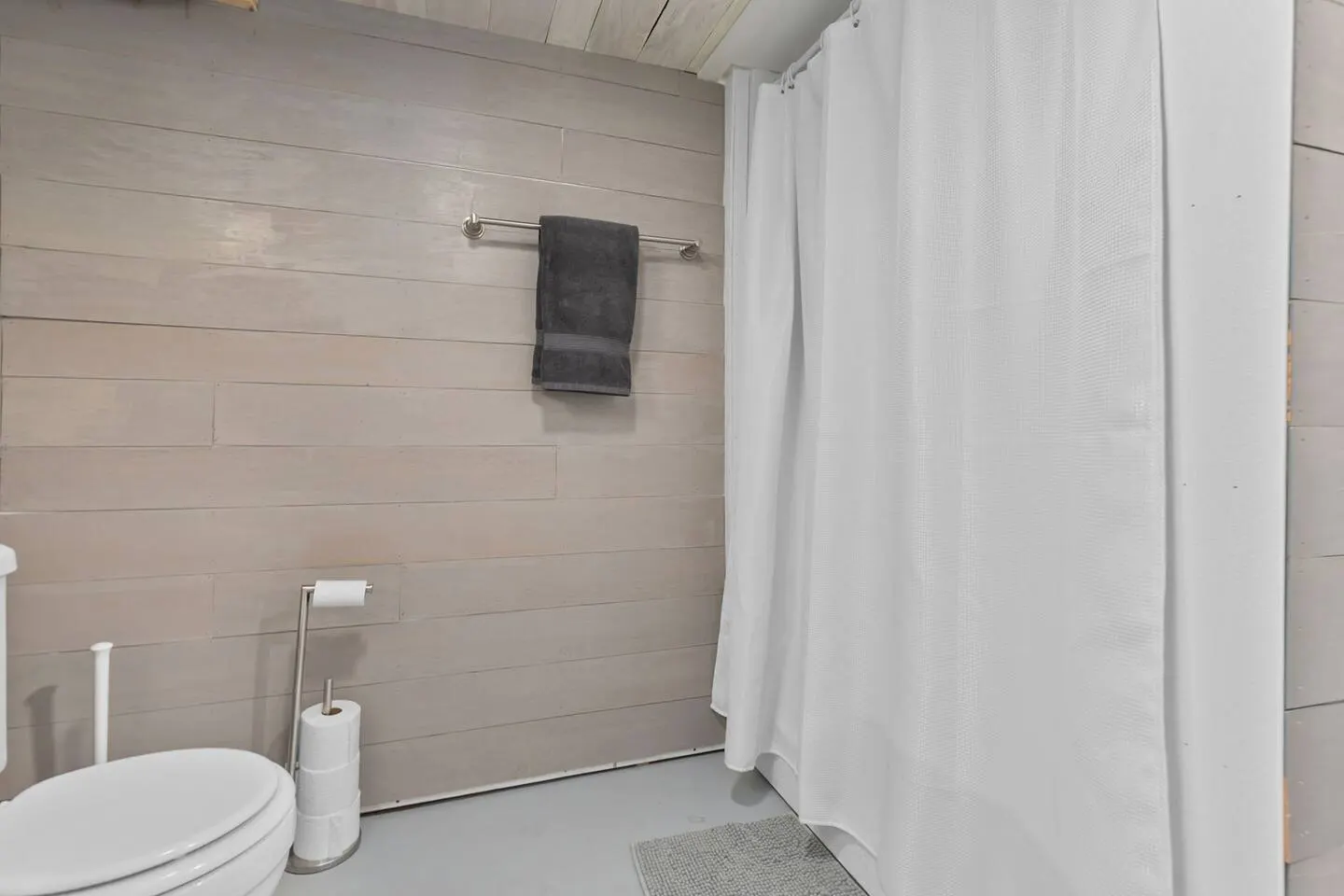 Comfy 3BR Sleeps 7 Mins to DT Lambeau 25 min 14