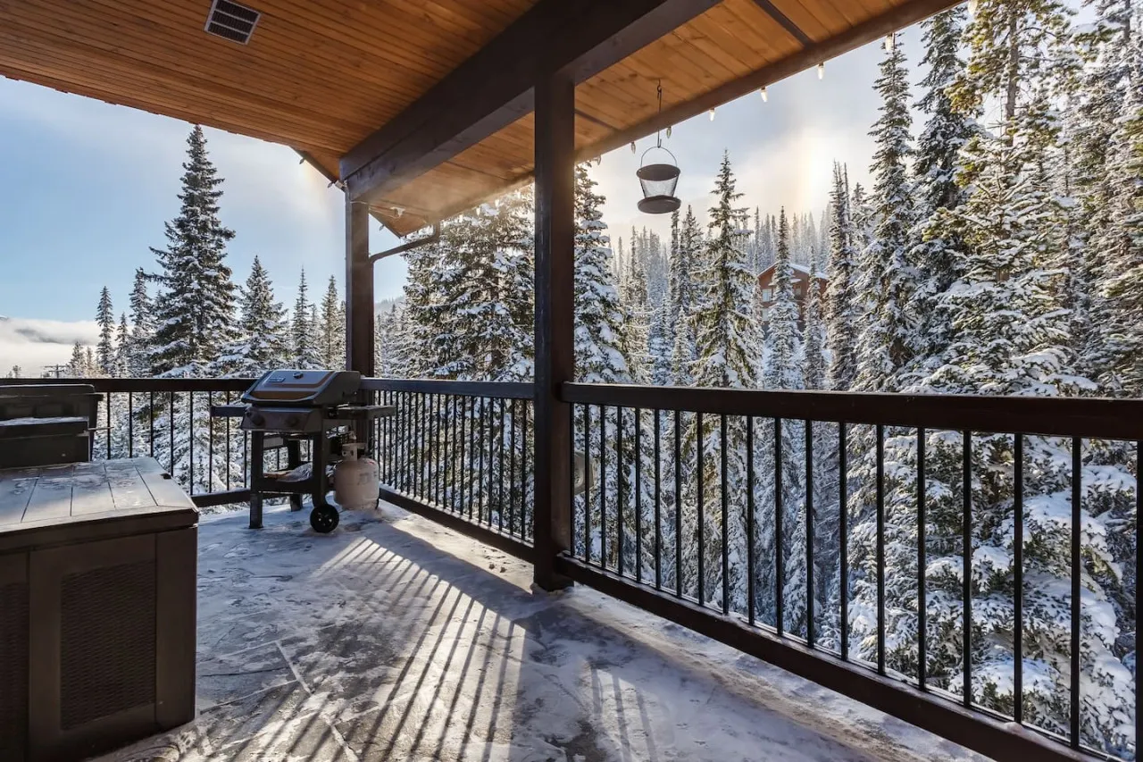Apex Mountain ~ Trailside Lodge ~ BC Reg#PM813252224 19