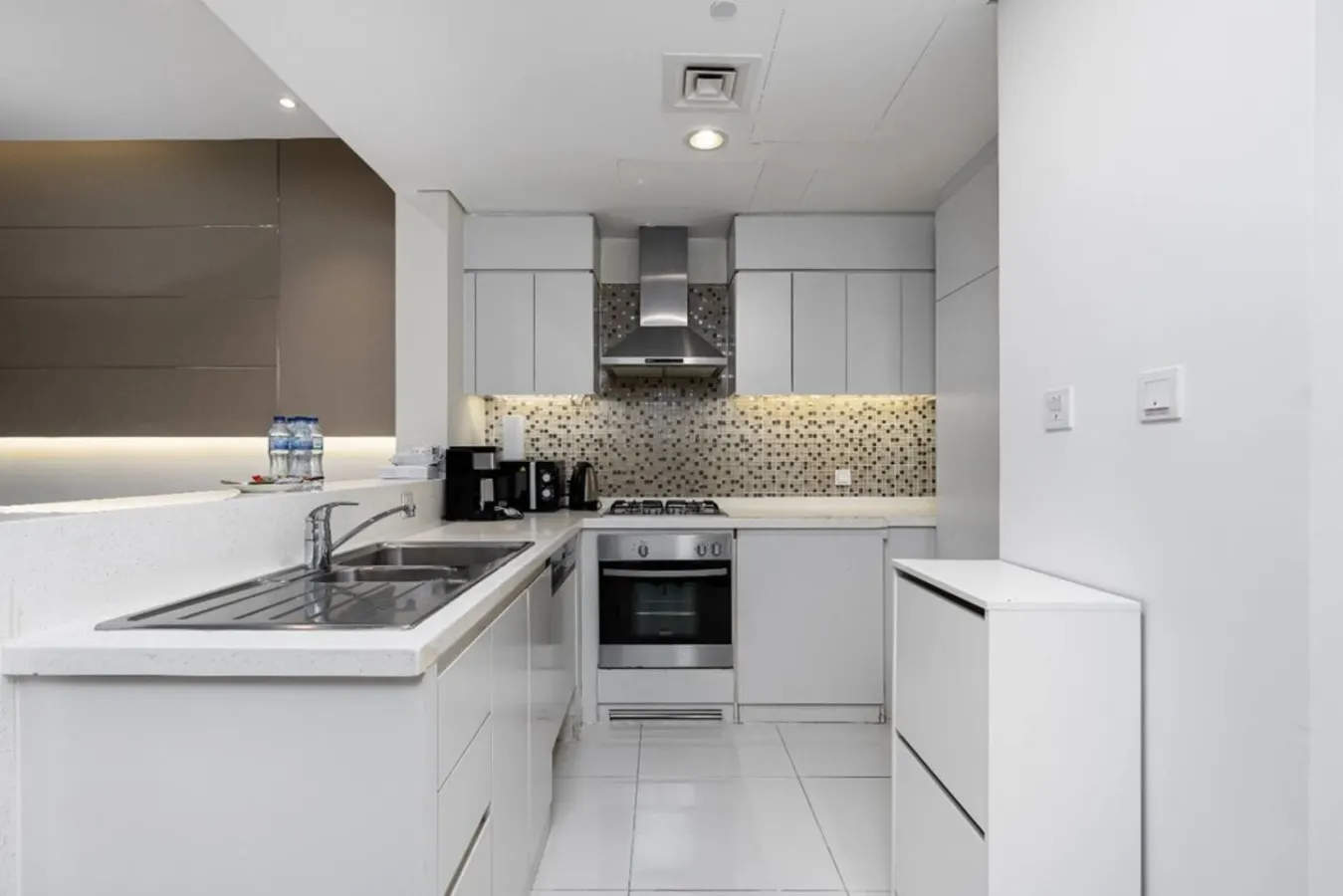 2 BR Near Dubai Mall - Infinity Pool - Damac Voleo 19