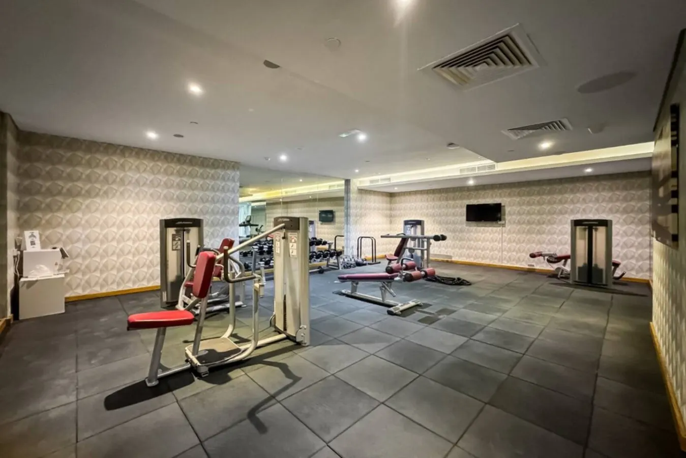 2 BR Near Dubai Mall - Infinity Pool - Damac Voleo 20