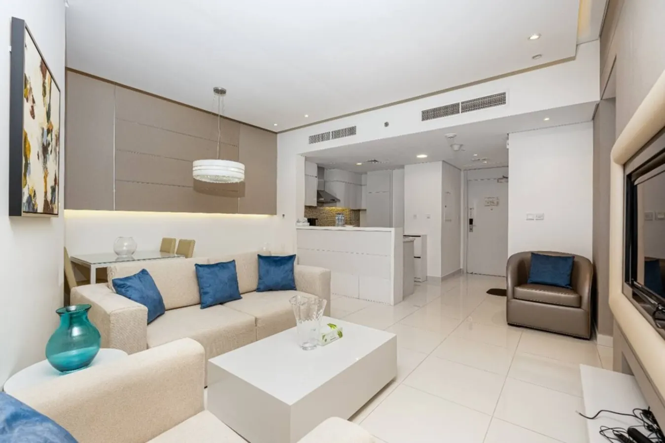 2 BR Near Dubai Mall - Infinity Pool - Damac Voleo 7