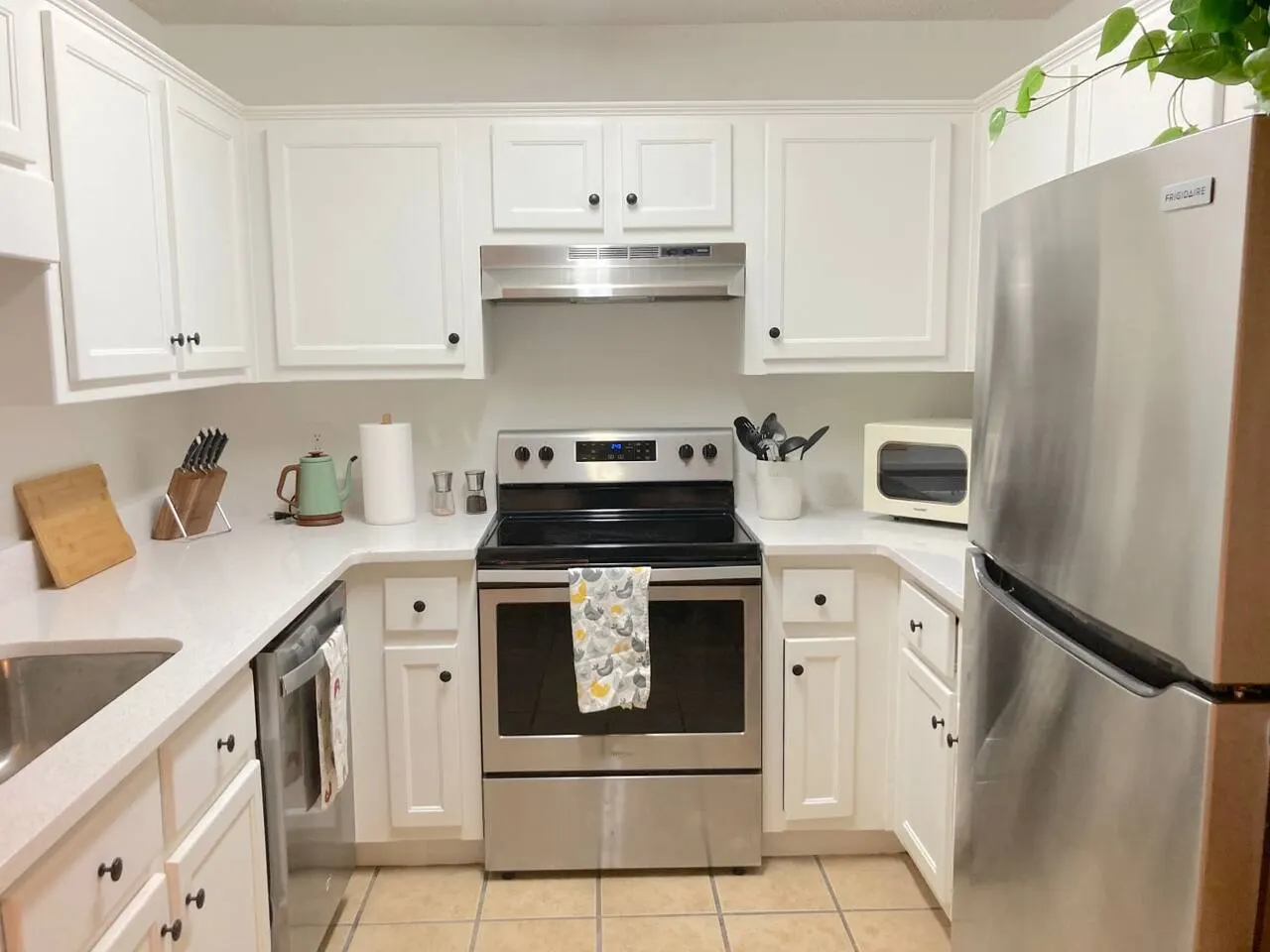 Charming 3 Bed 2 Bath Renovated Farmhouse 16