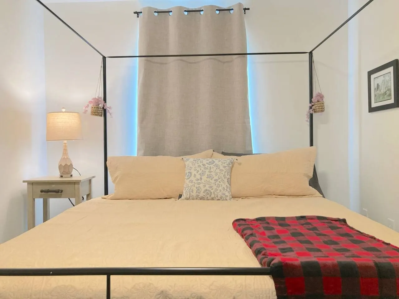 Charming 3 Bed 2 Bath Renovated Farmhouse 20
