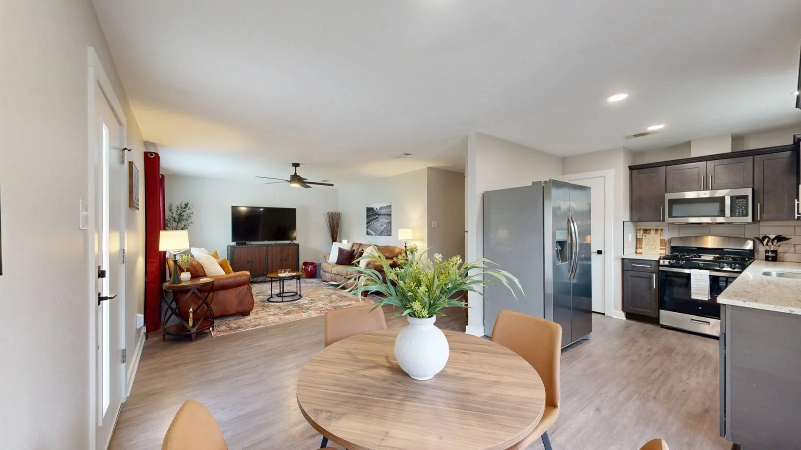 *NEW* Hullabaloo Hangout - 1.1 miles to Kyle Field!