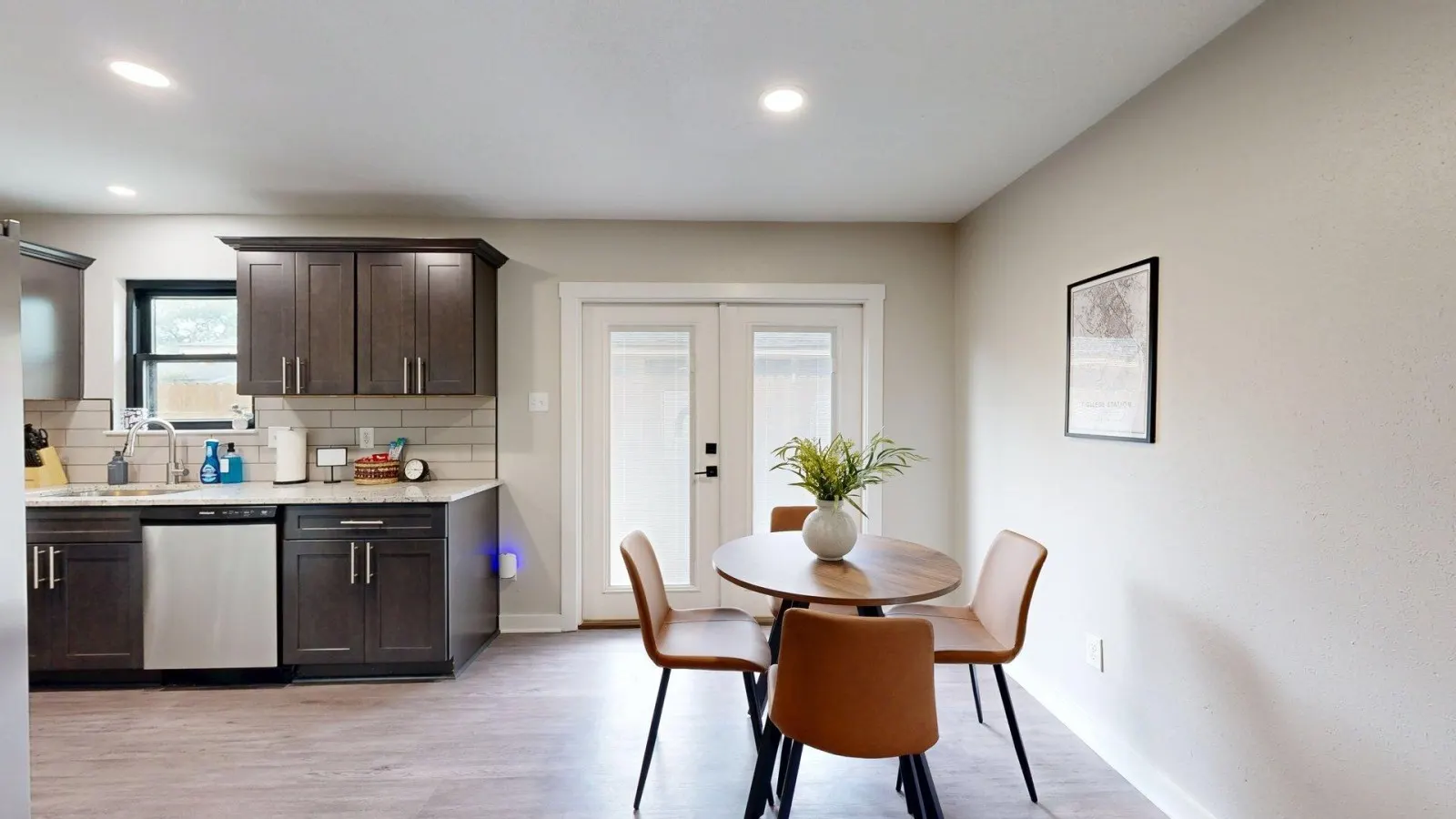 *NEW* Hullabaloo Hangout - 1.1 miles to Kyle Field! 7