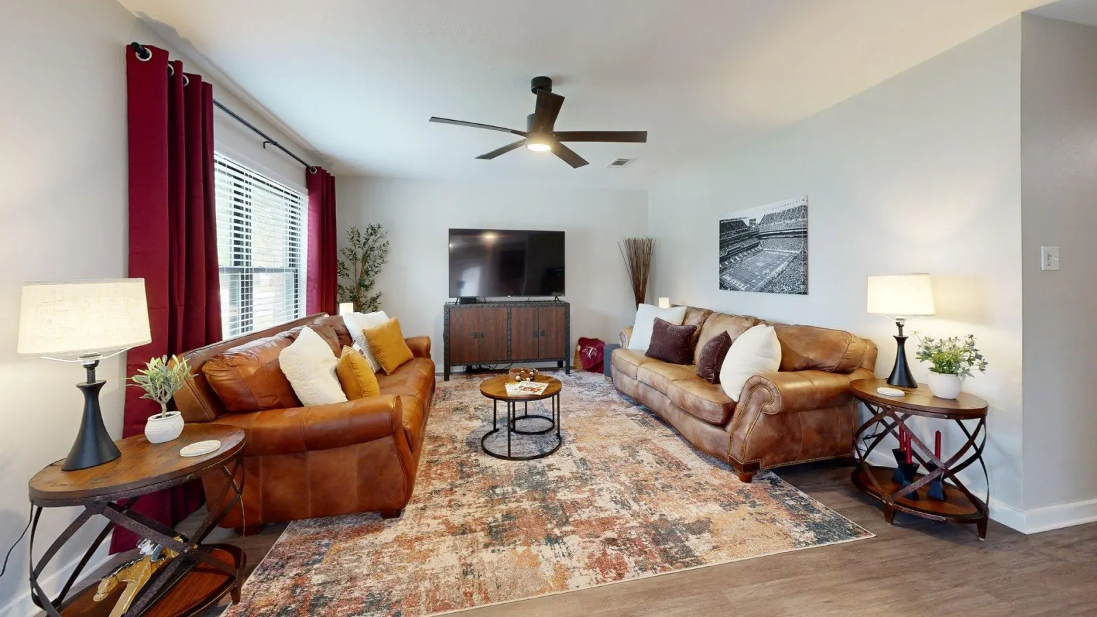 *NEW* Hullabaloo Hangout - 1.1 miles to Kyle Field! 8