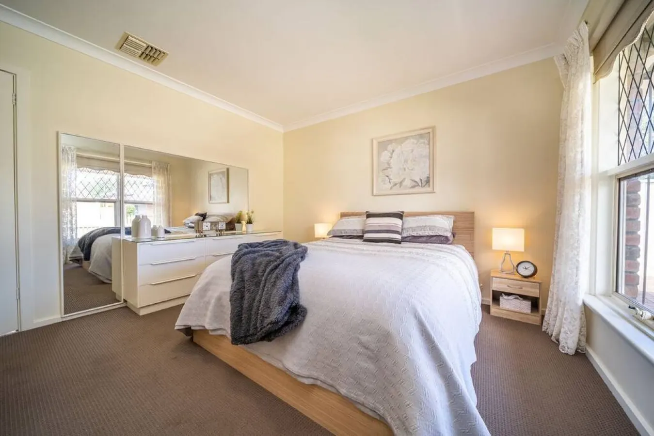 Captivating in Camden 2BR Wifi Parking 11