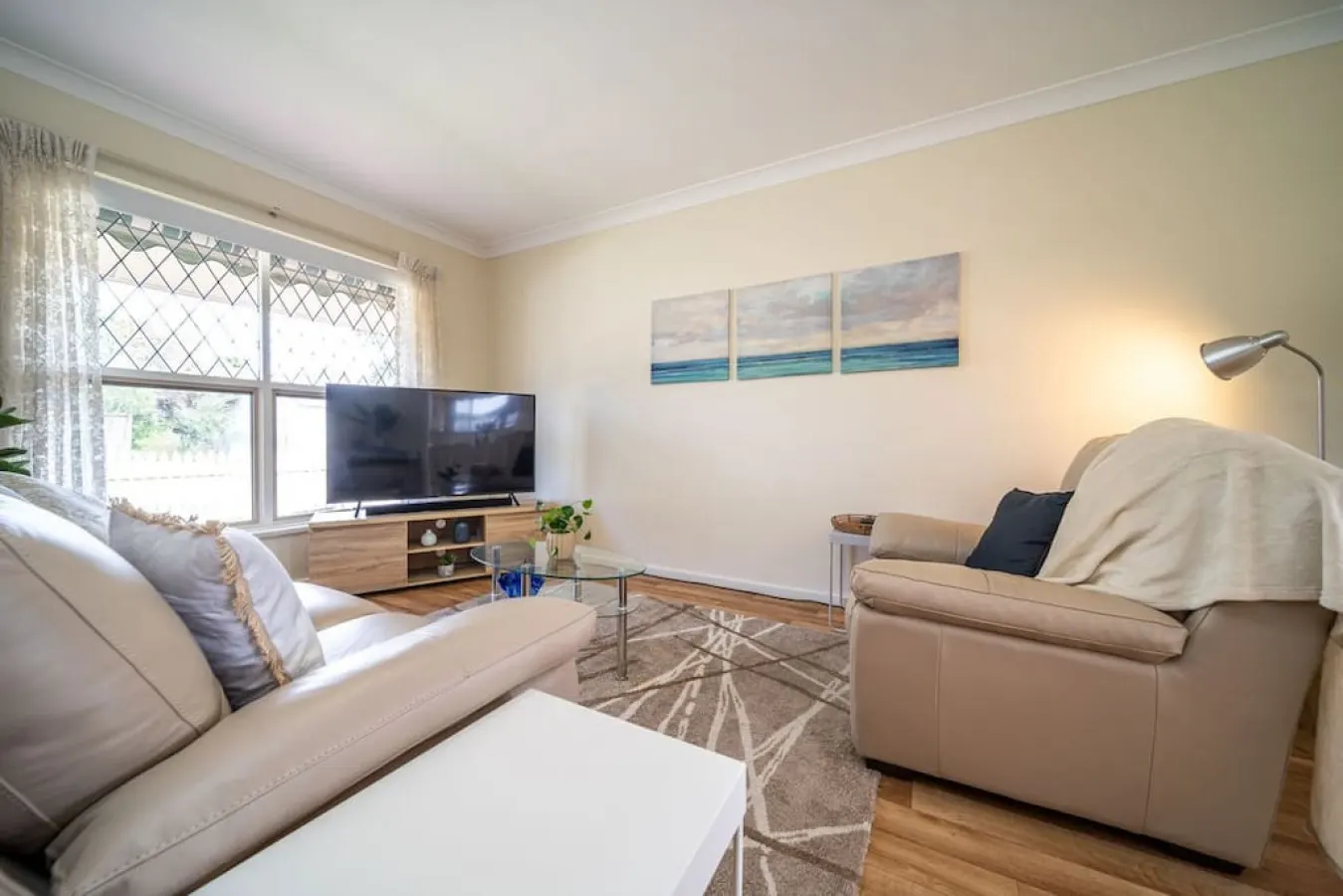 Captivating in Camden 2BR Wifi Parking 6