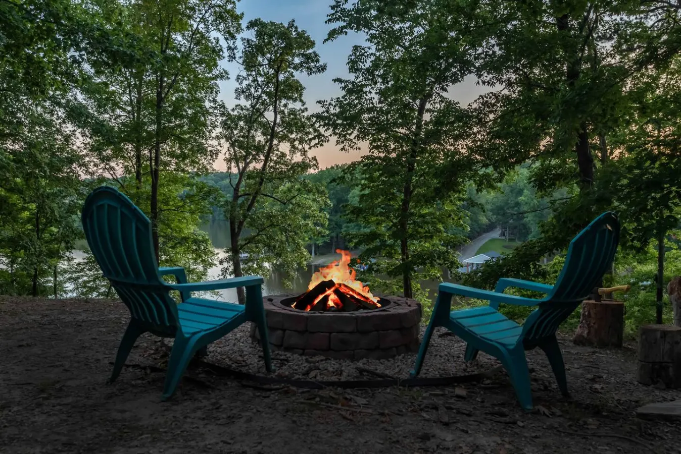 Lakefront Escape | Dock, Fire Pit, Family friendly — photo 4