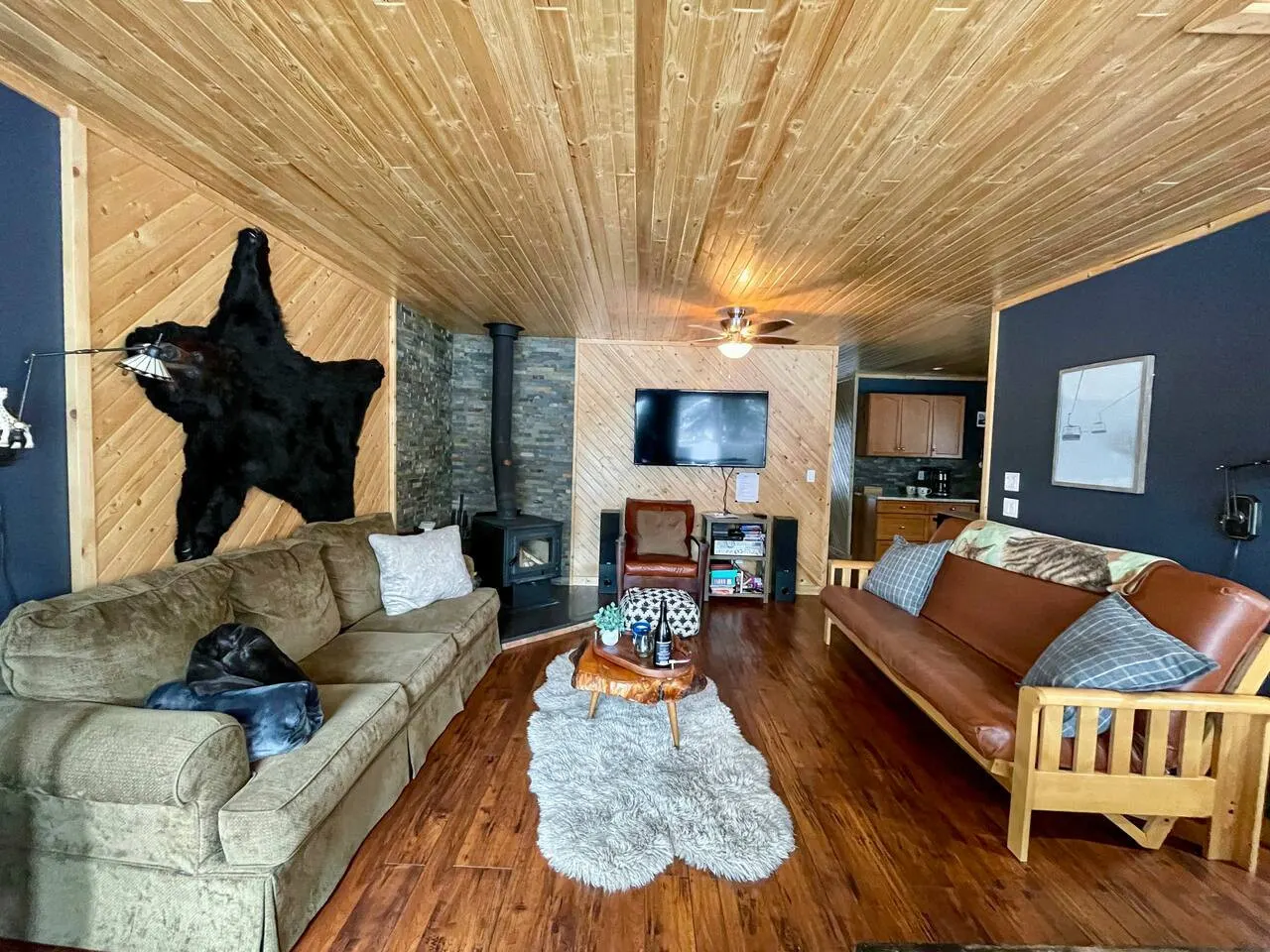 Apex Mountain ~ Mountain Air Retreat ~ BC Reg#H158375995 10