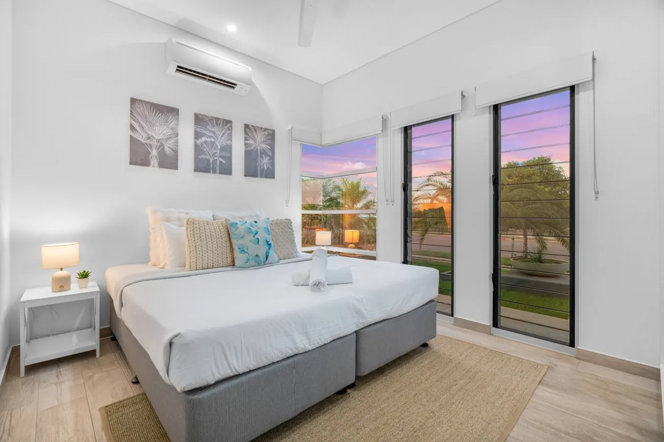 Zenhouse Solstice: Designer 4-BR Executive Retreat — photo 2