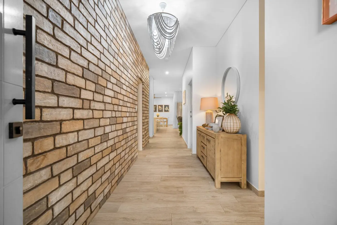 Zenhouse Solstice: Designer 4-BR Executive Retreat 12