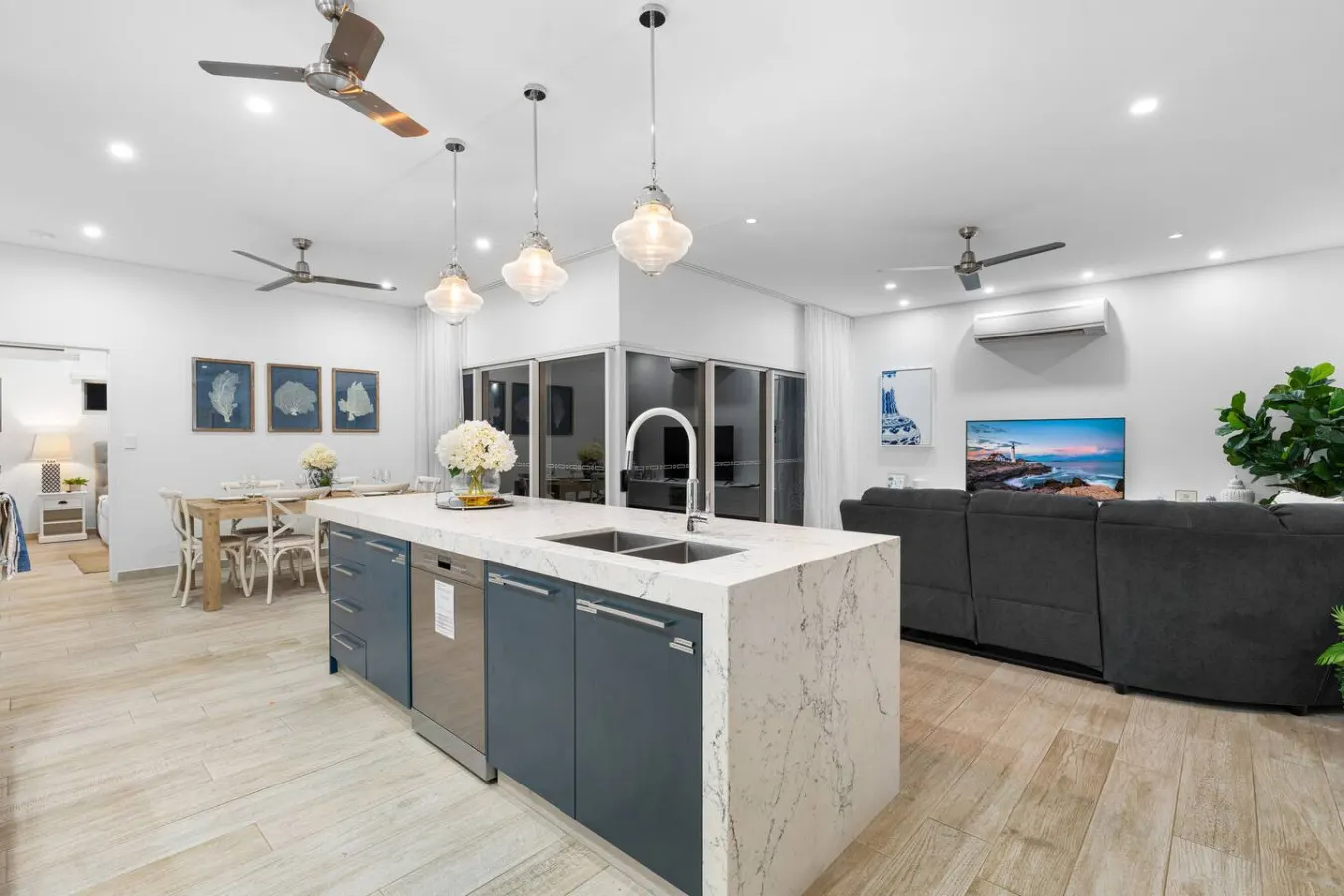 Zenhouse Solstice: Designer 4-BR Executive Retreat — photo 4