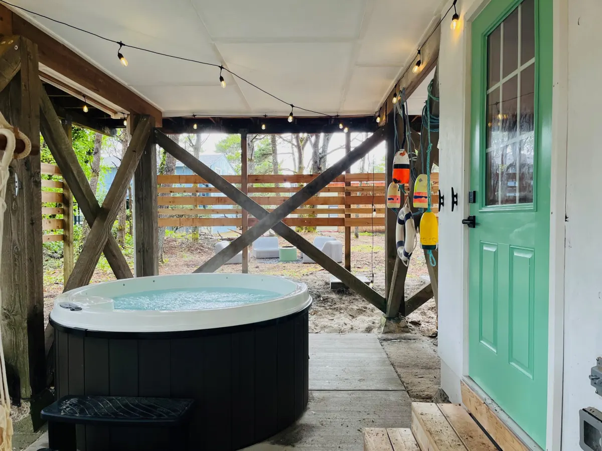 The Weekender in Neskowin Steps to Beach Hot Tub 13