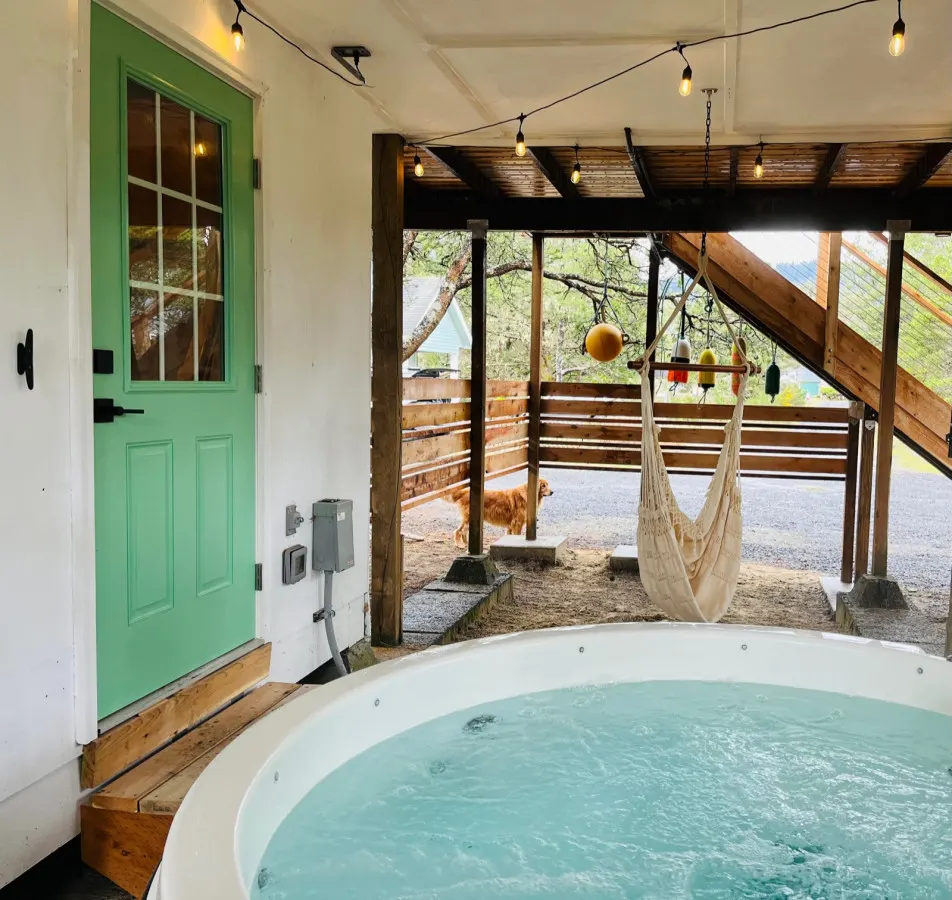 The Weekender in Neskowin| Steps to Beach | Hot Tub — photo 3