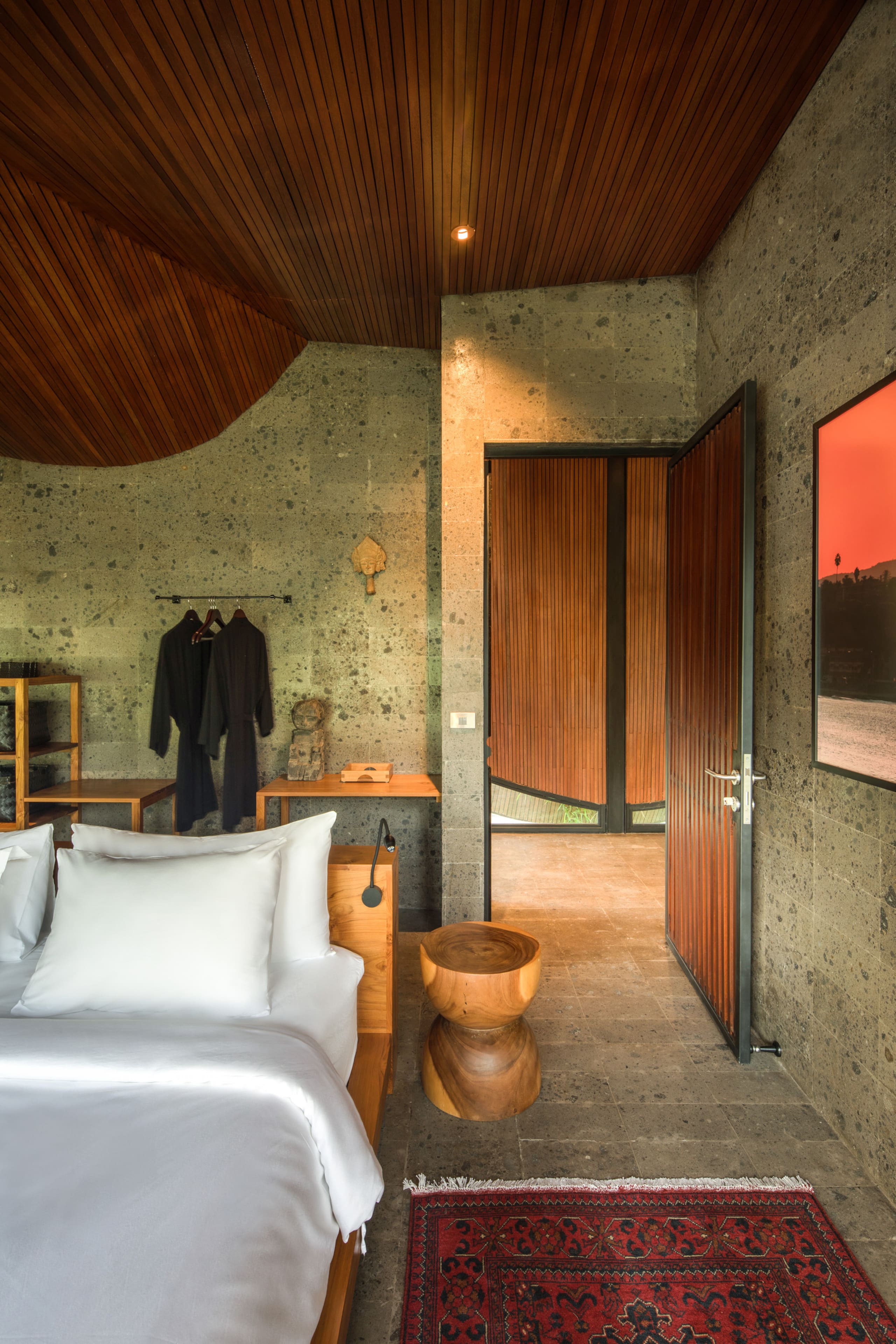 ALPHA HOUSE– Design villa w full concierge service 26