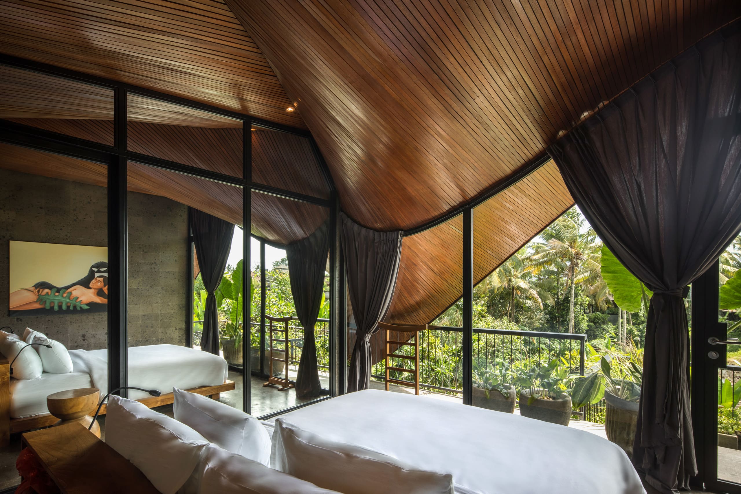 ALPHA HOUSE– Design villa w full concierge service 28