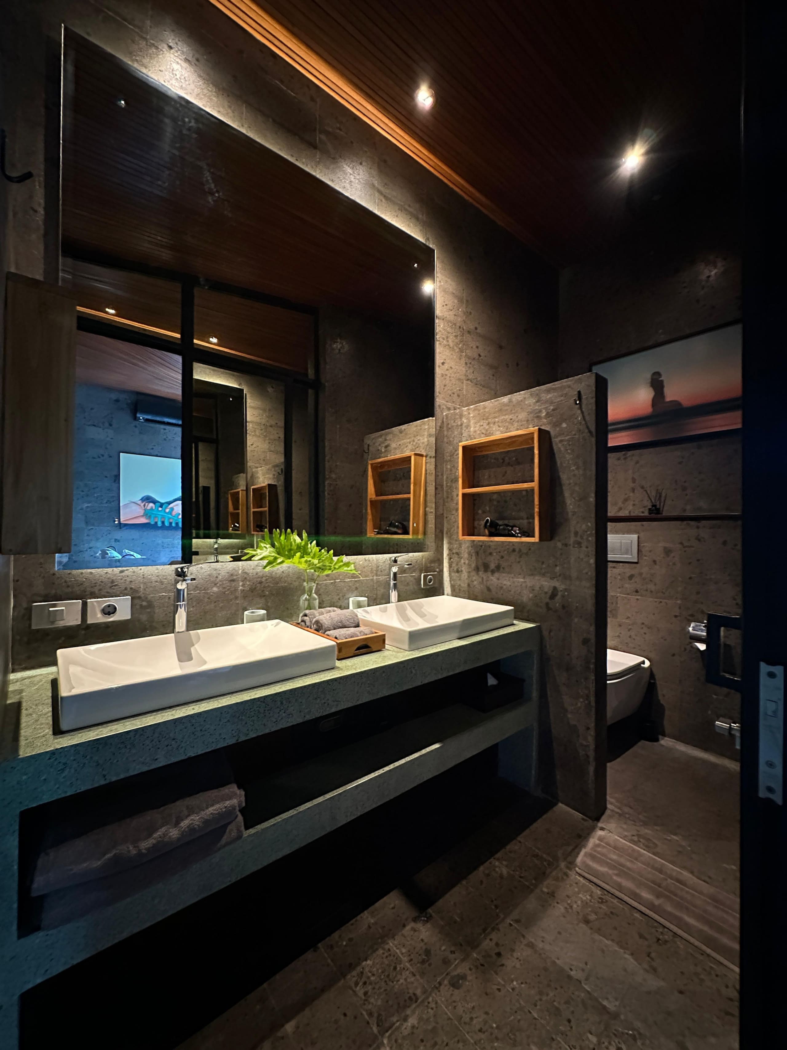 ALPHA HOUSE– Design villa w full concierge service 31