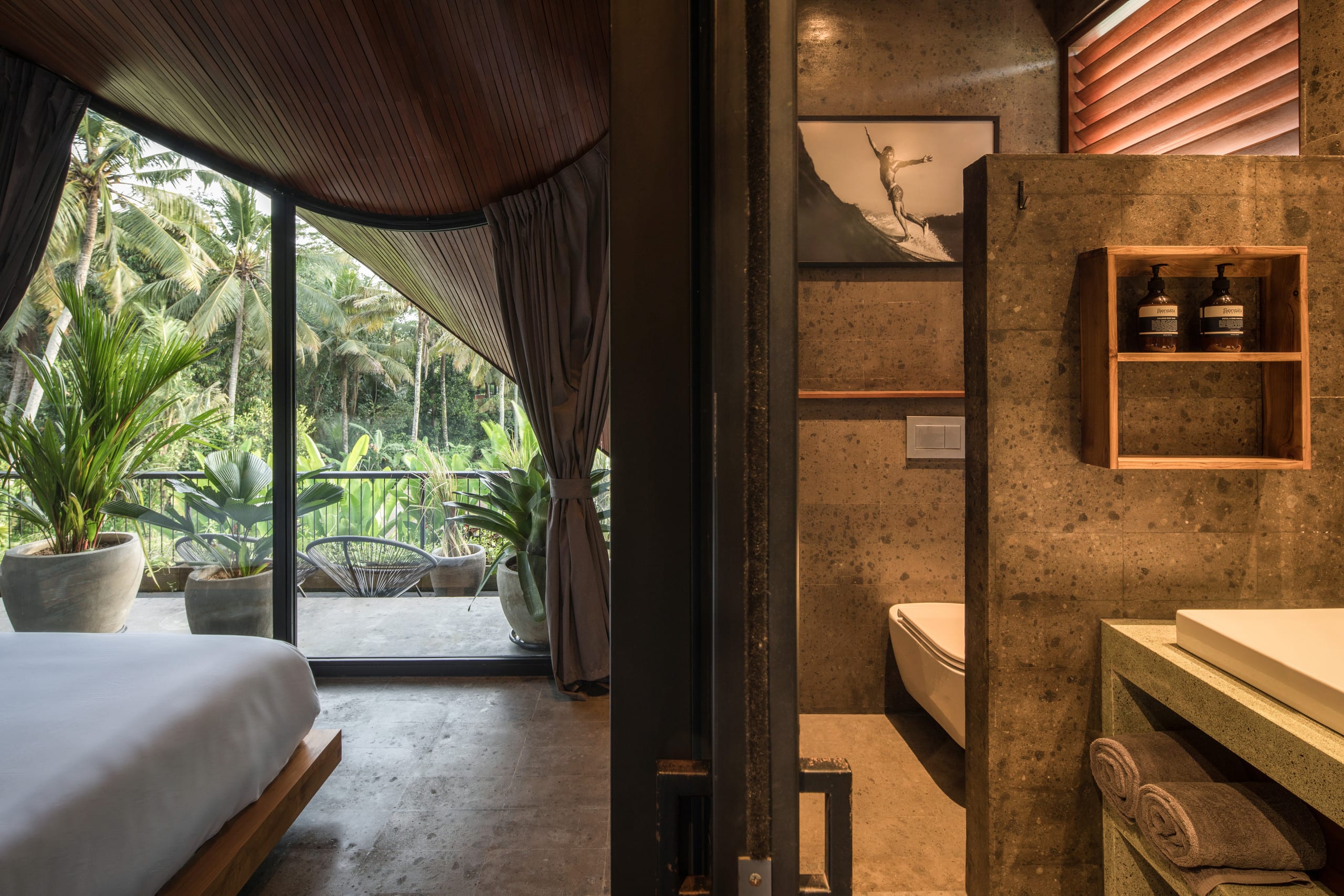 ALPHA HOUSE– Design villa w full concierge service 33