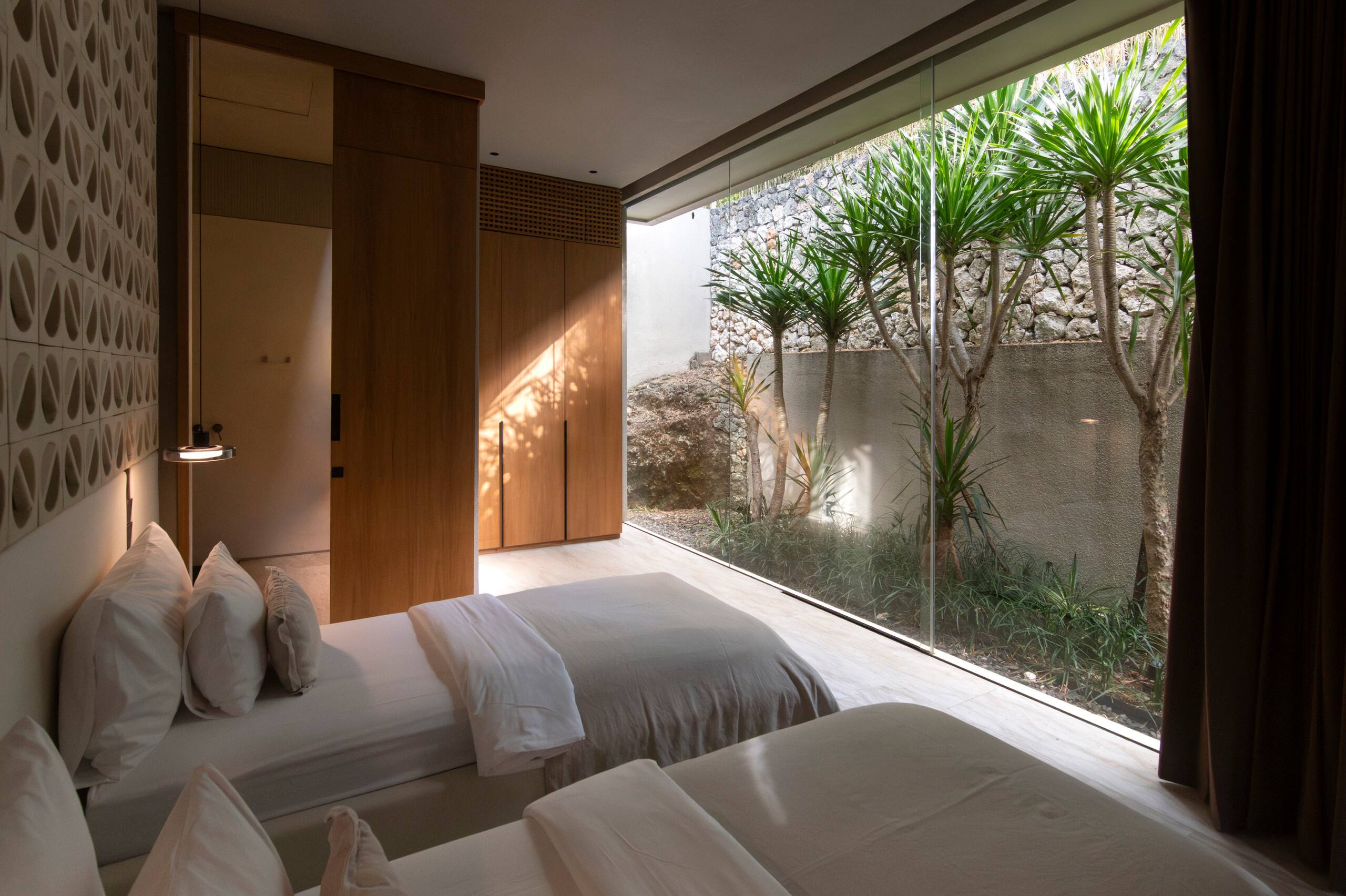 Spacious 4BR Villa 40