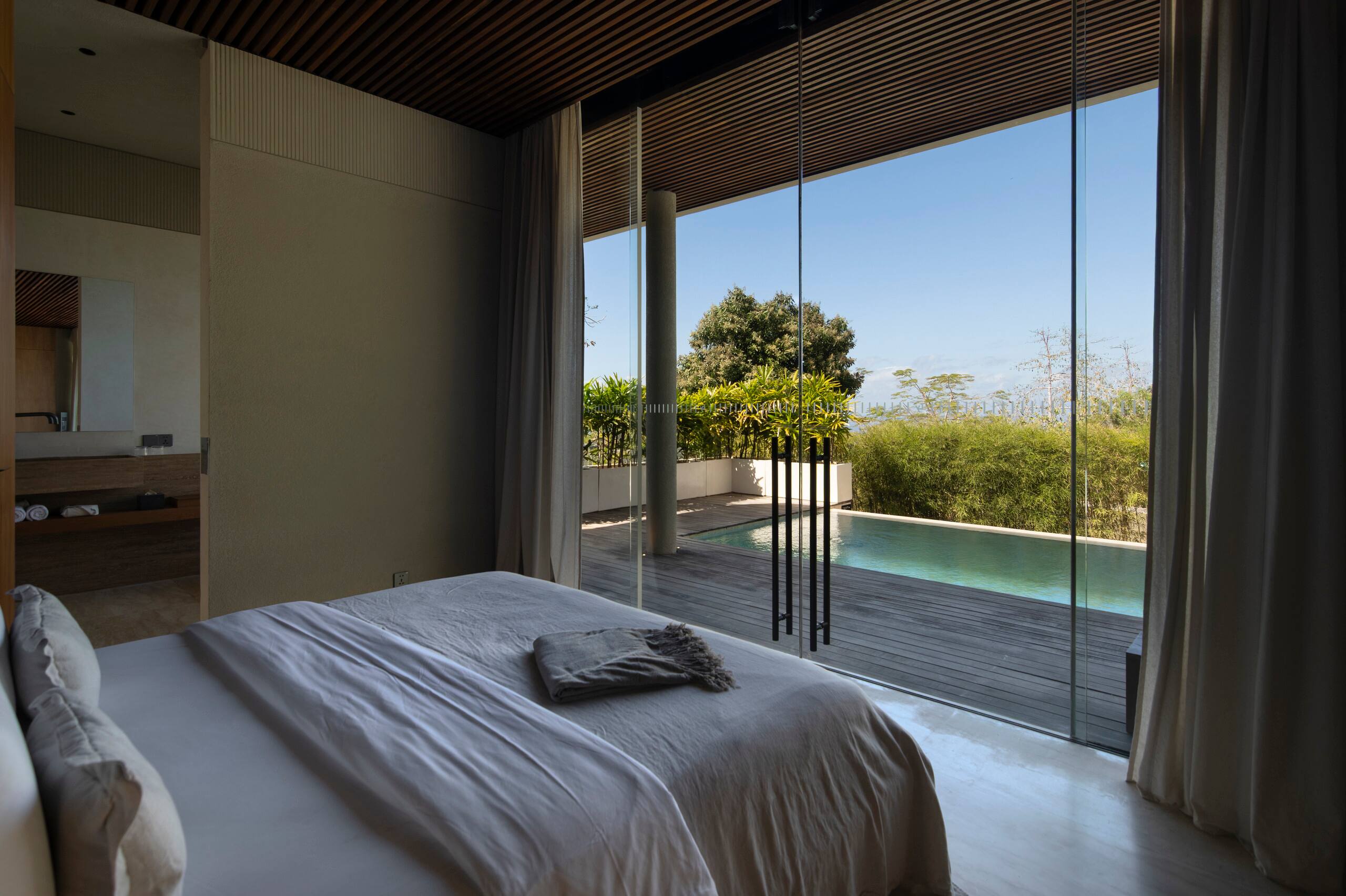 Spacious 4BR Villa 25