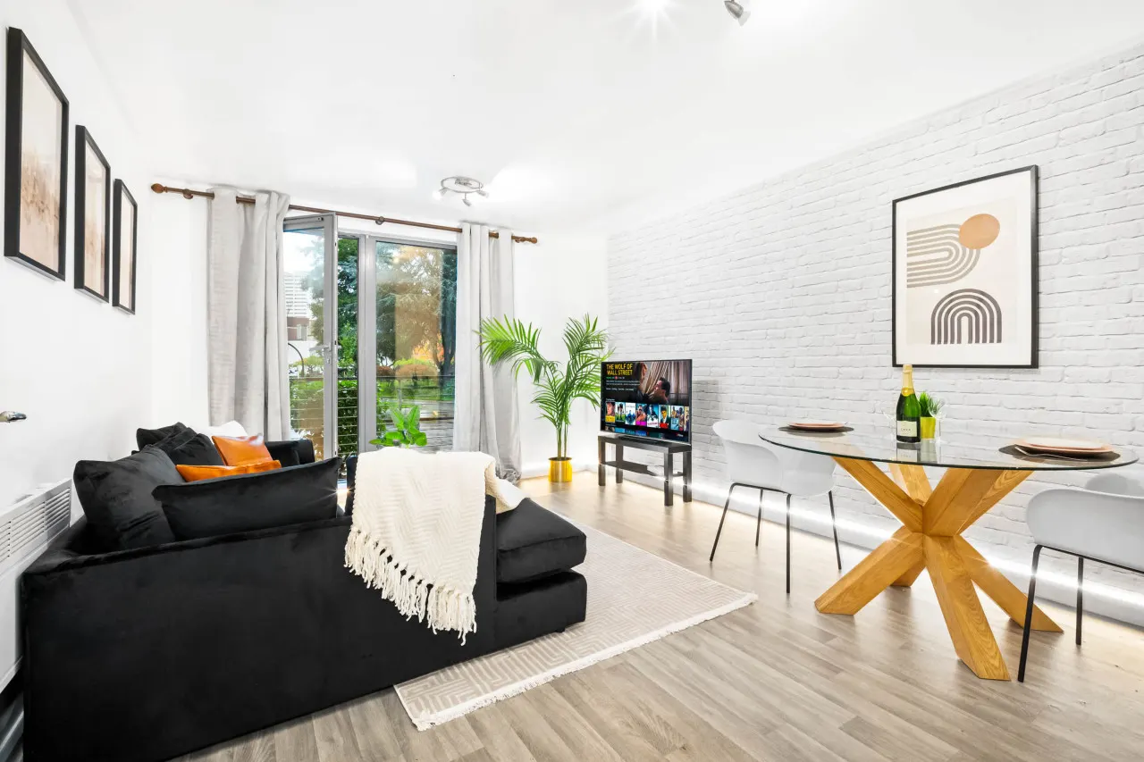 Stylish City Centre Apartment - Terrace - Netflix