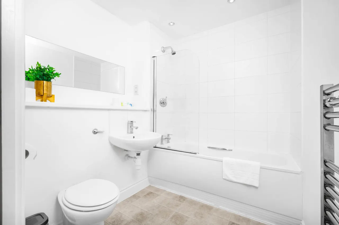 Stylish City Centre Apartment - Terrace - Netflix 9