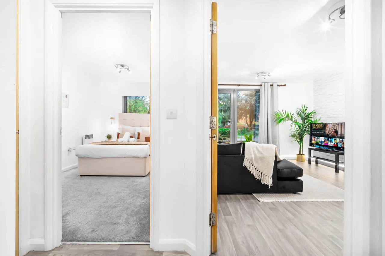Stylish City Centre Apartment - Terrace - Netflix 19