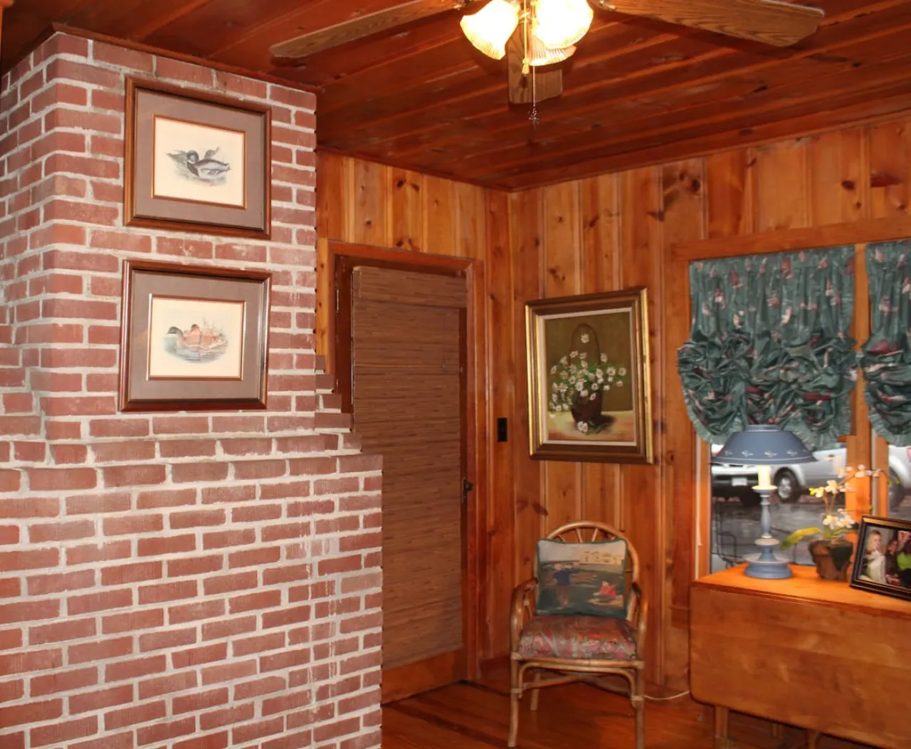 Lake Retreat the perfect cozy get away! 16