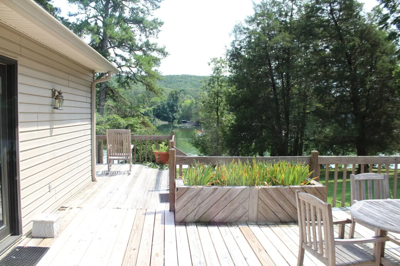Lake Retreat the perfect cozy get away! 17