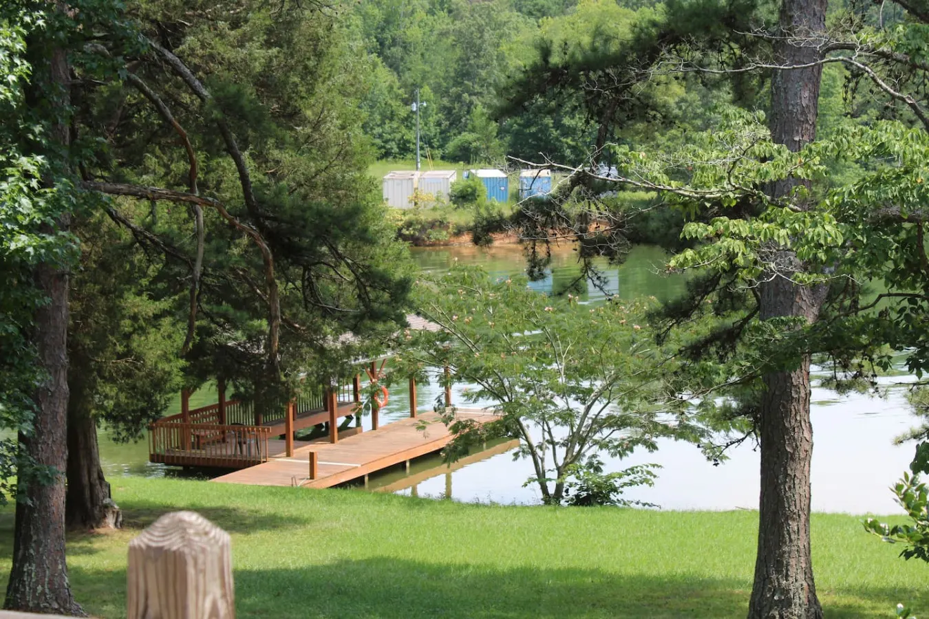 Lake Retreat the perfect cozy get away! 19