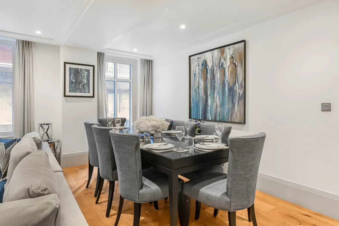 Mayfair 2 Bed with AC, Concierge & Elevator