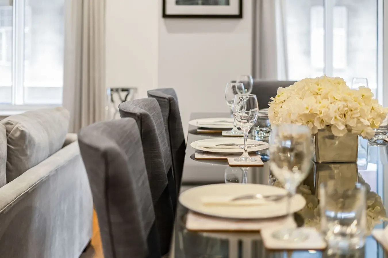 Mayfair 2 Bed with AC, Concierge & Elevator 13