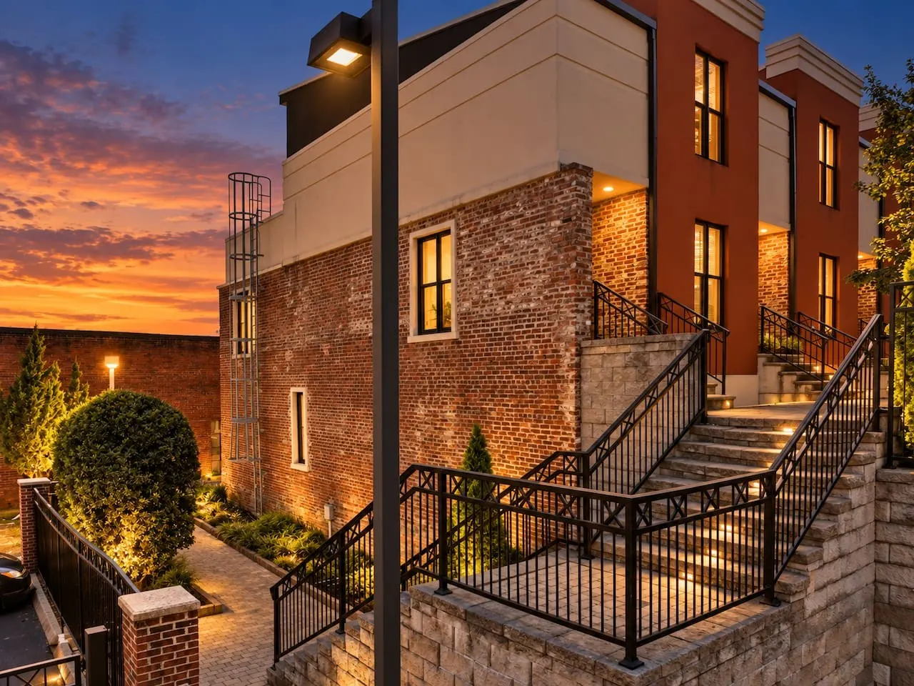 Modern Luxury Townhome | Near Old City & Downtown — photo 2